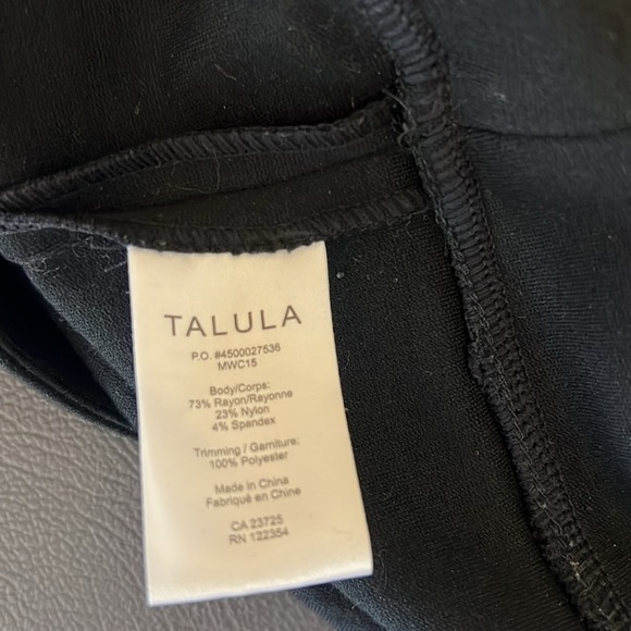 Aritzia Talula Elegant Black Mini Skirt size 10 - Picture 4 of 8